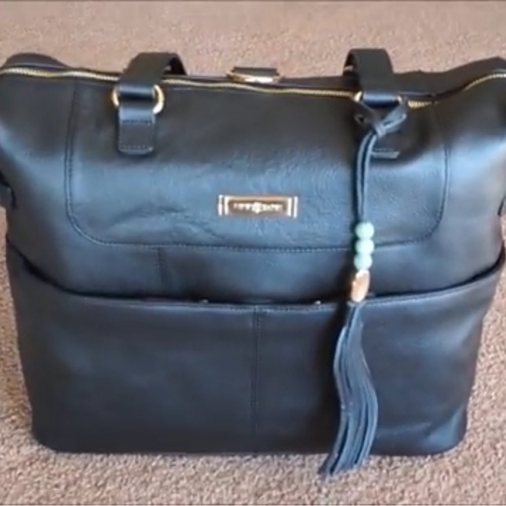 Lily Jade  Shaylee Classic Black Leather diaper bag - Picture 2 of 14